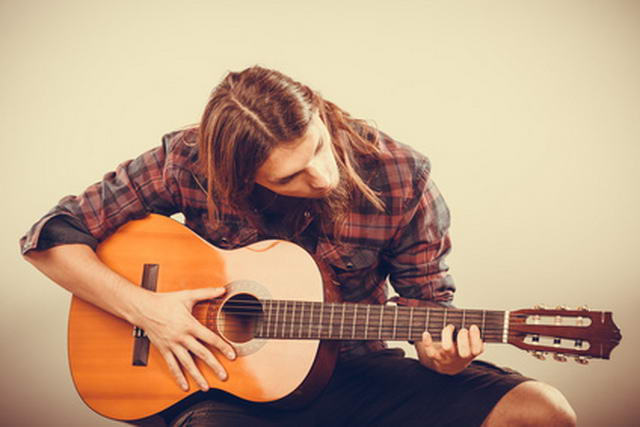 Gitarre spielen lernen für Anfänger